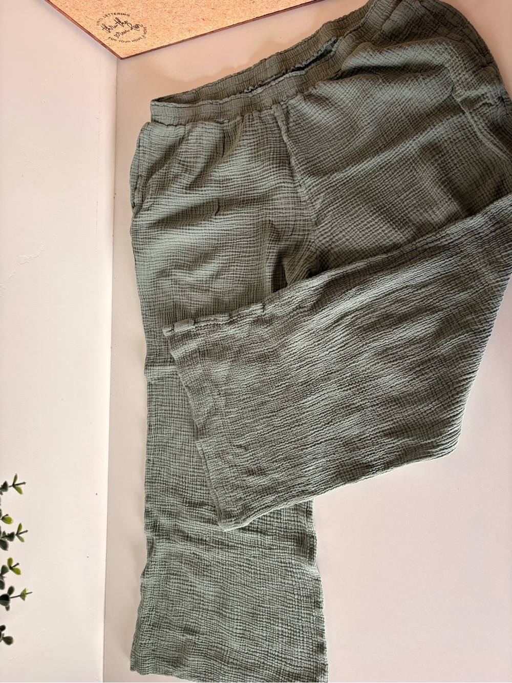 Shade & Shore Men's Olive Green Gauze Joggers